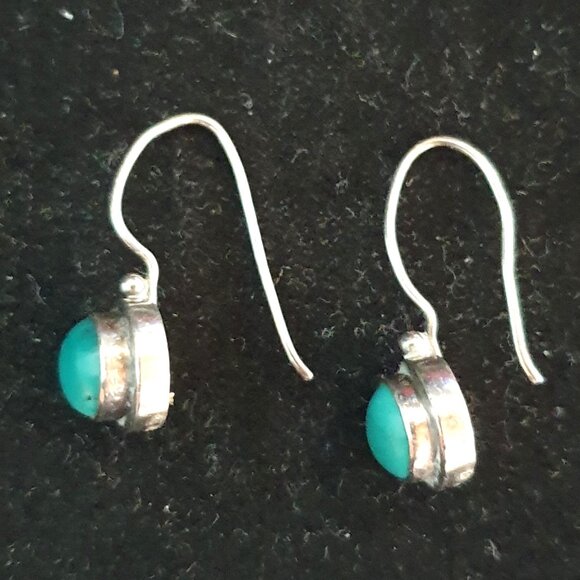 Dainty Vintage 925 Sterling Silver Natural Turquoise Hook Earrings - Picture 5 of 9